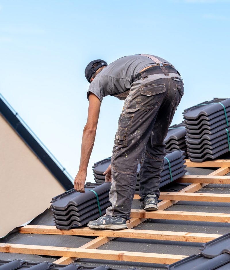 new-roof-of-a-family-house-1-800×937